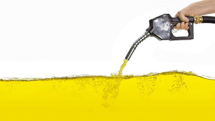 Benzinde ilk kez 6 lira görüldü