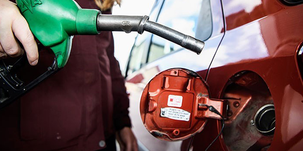 Benzine 2 motorine 4 TL zam geleceği konuşuluyordu! Son gelen açıklama moralleri bozacak