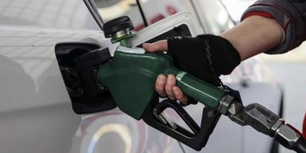Benzine indirim bir daha geldi! Akaryakıta indirim tarihi: Sürücüler hazırlansın, yolda! 30 Nisan motorin, LPG, akaryakıt güncel fiyatlar