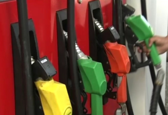 Benzine indirim geldi