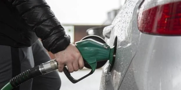 Benzine indirim yapıldı
