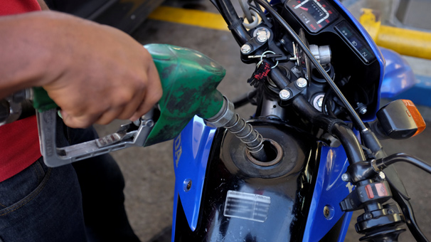 Benzine indirim yolda!