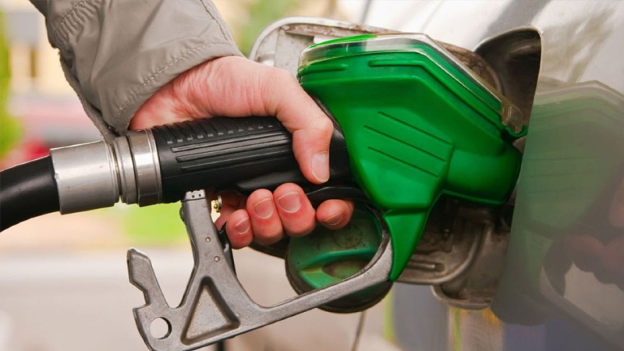 Benzine kallavi indirim geliyor! Bu seferki, gerçekten yüz güldürecek