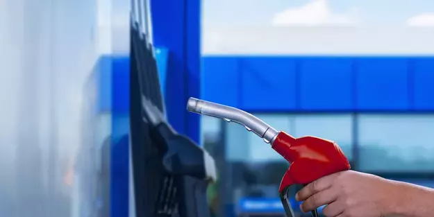 Benzine, motorin (mazot) indirim - zam var mı? Akaryakıt fiyatları: İstanbul, Ankara, İzmir