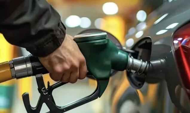 Benzine zam geldi: Güncel akaryakıt fiyatları