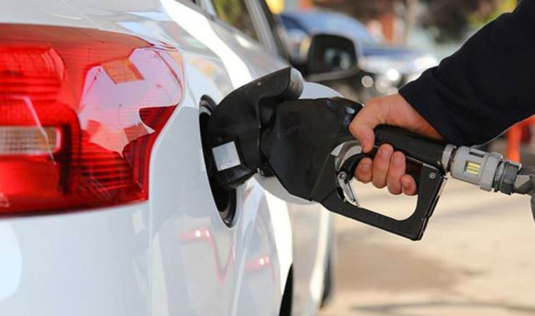 Benzine zam yolda