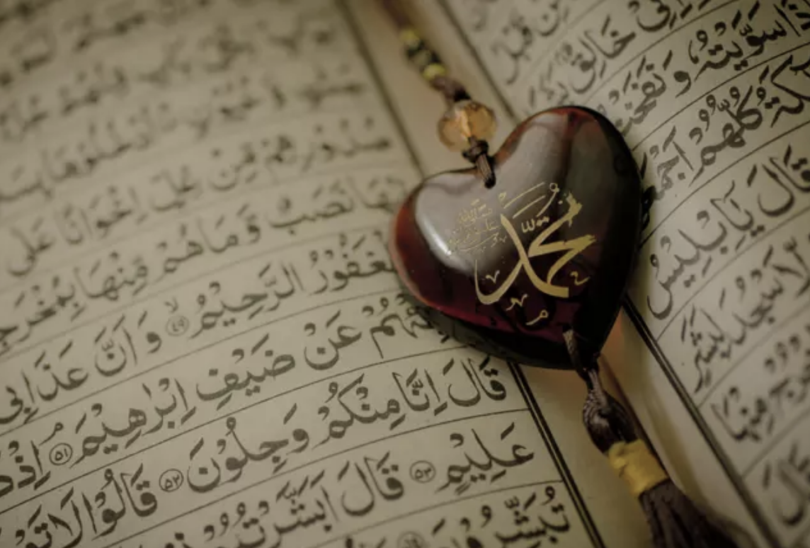 Berat Kandili gecesinde hangi tesbih ve zikirler çekilir?