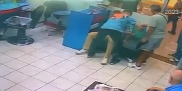 Berber kalfası müşterinin hayatını kurtardı