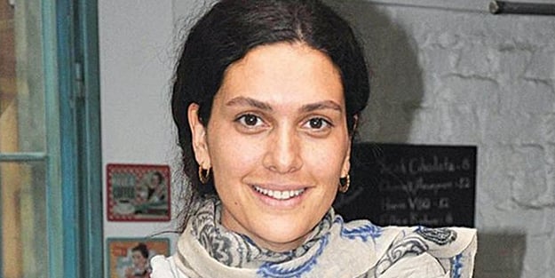 Bergüzar Korel, sen hayırdır?