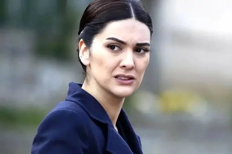 Bergüzar Korel, yardım kolisinden çıkanı görünce isyan etti