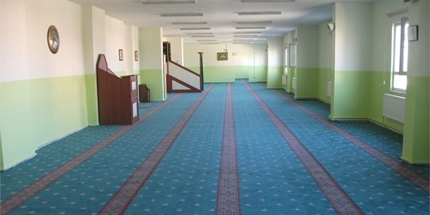 Mescid kapandı, Müslümanlar ayaklandı!