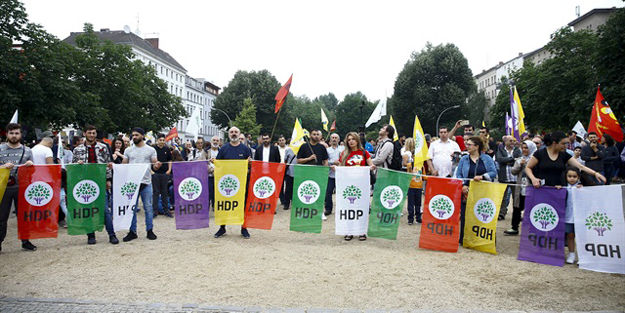 HDP'ye soğuk duş! 250 kişi katıldı