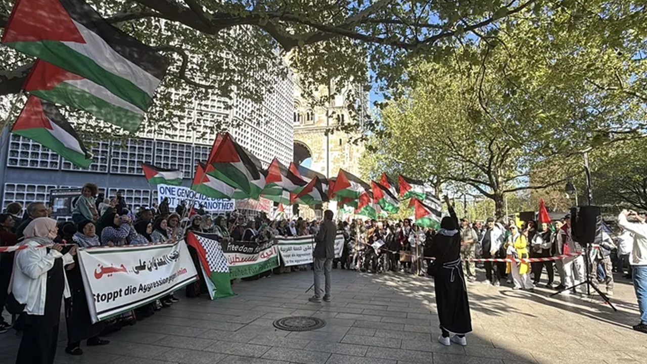 Berlin'de işgalcilerin Filistin topraklarına saldırıları protesto edildi