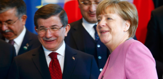 Davutoğlu: Berlin'de tarihi Bir adım attık