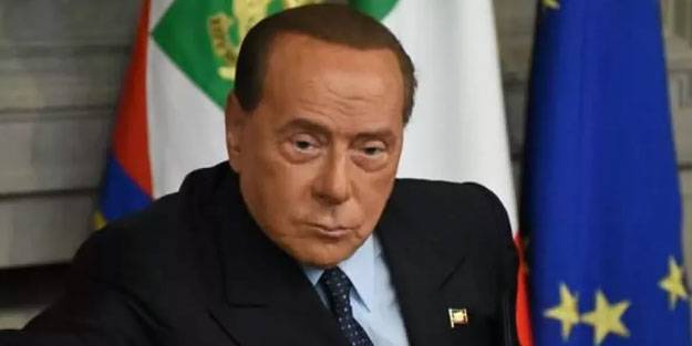 Berlusconi adaylıkta çekildi