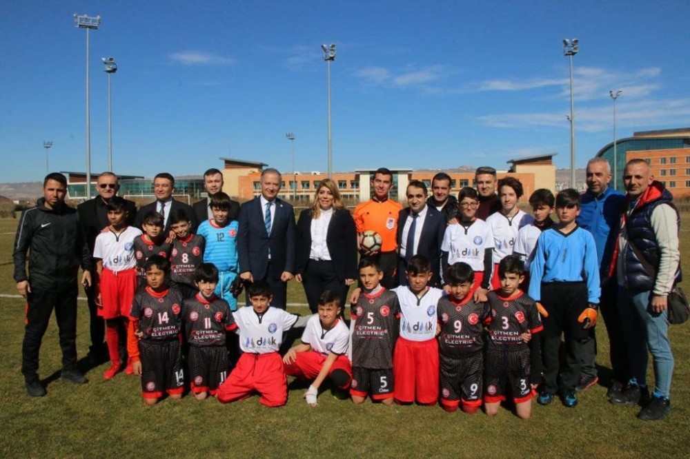 Berna Gözbaşı: “Kendi oyuncularımızı yetiştirmek için, bütünleşmemiz gerek” 