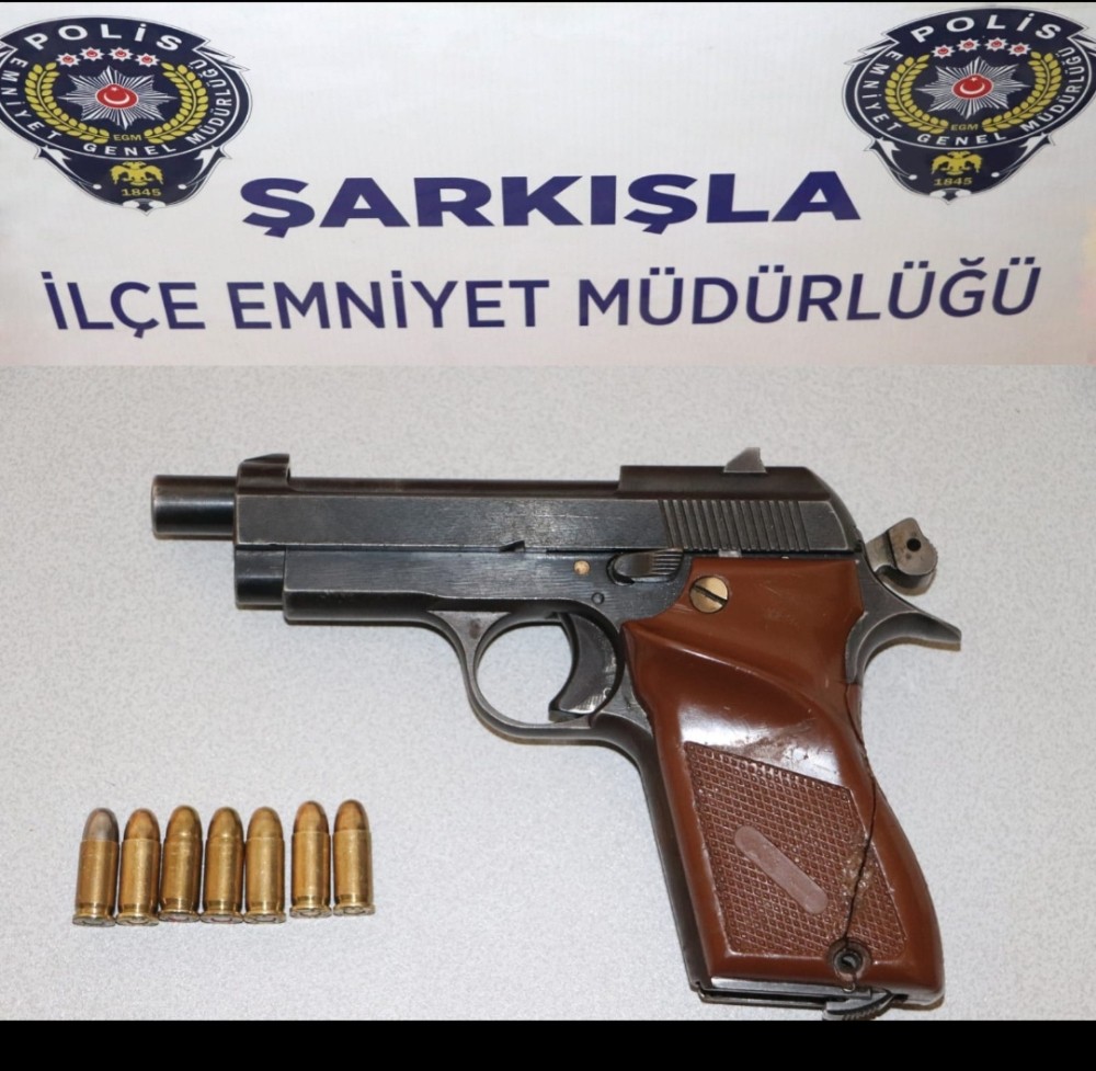 Beş ayrı suçtan aranıyordu, altıncı suçunu işledi 