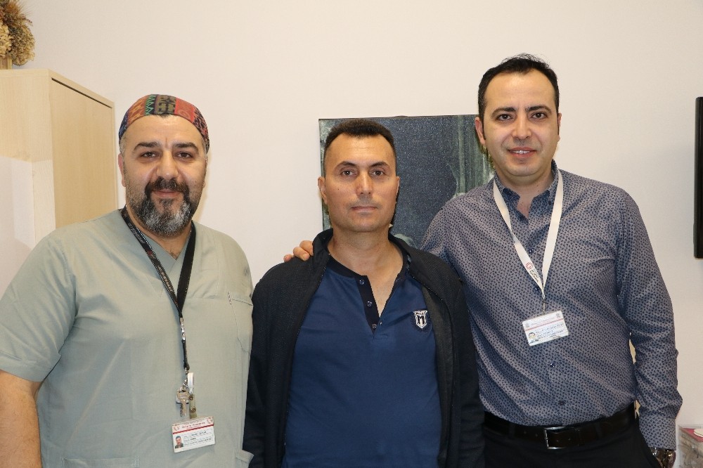 Beş santimlik kesiden kalp kapağı değişti 