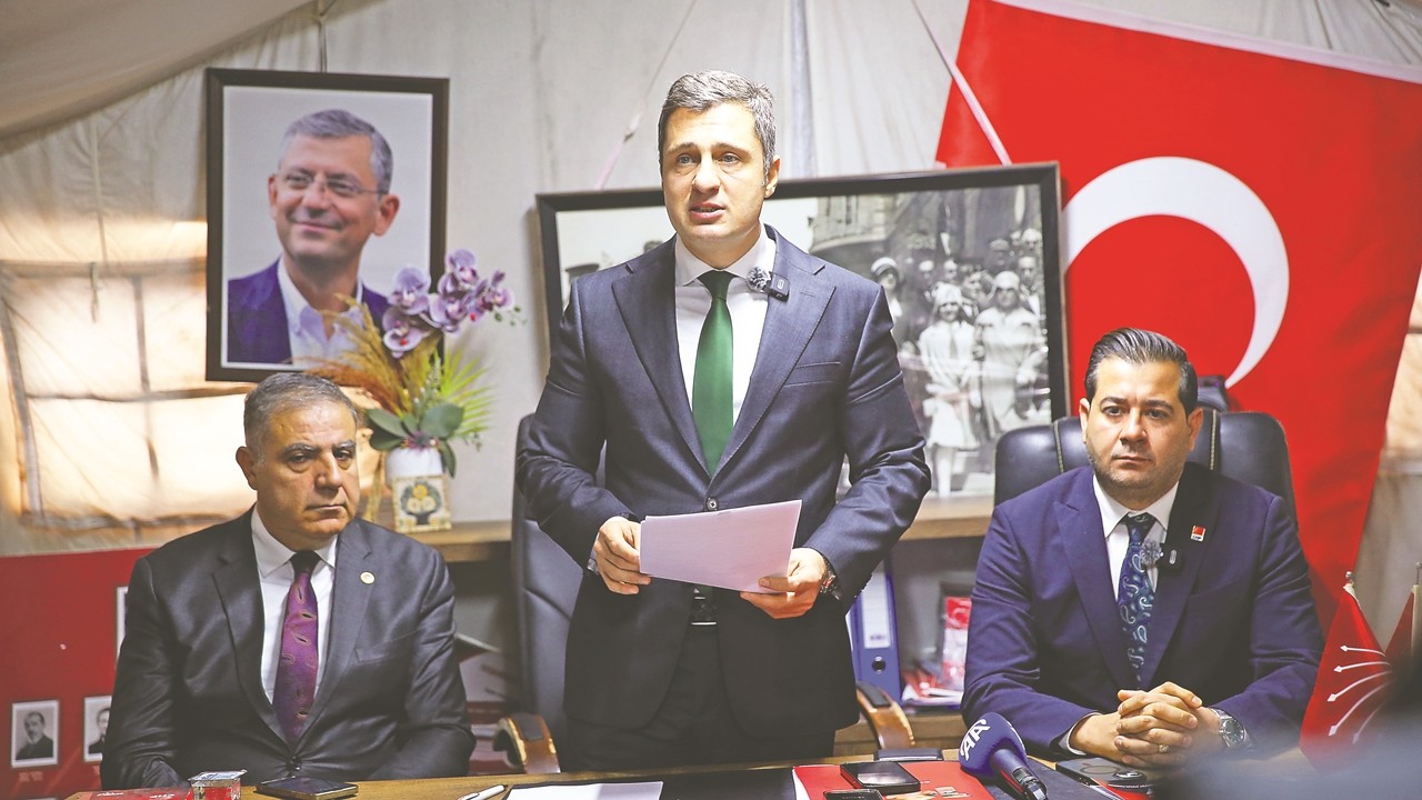 Beşar Esed’in devrilmesi BAAS’ın yandaşı CHP’nin kimyasını bozdu! CHP’nin soytarısı seviyesizlik abidesi