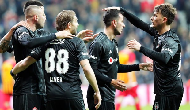 Beşiktaş - 24 Erzincanspor maçında ilk 11'ler