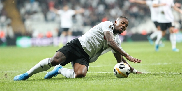Beşiktaş 90+3'te yediği golle Wolverhampton'a mağlup oldu!