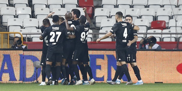 Beşiktaş Antalya'da hata yapmadı... Kritik 3 puan!