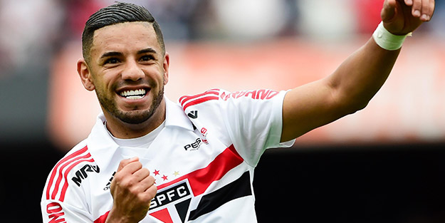 Beşiktaş aradığı sağ beki Brezilya’da buldu!