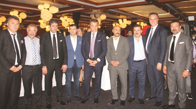 Beşiktaş Başkanı Fikret Orman: Stoper ve kanatlara oyuncular alacağız