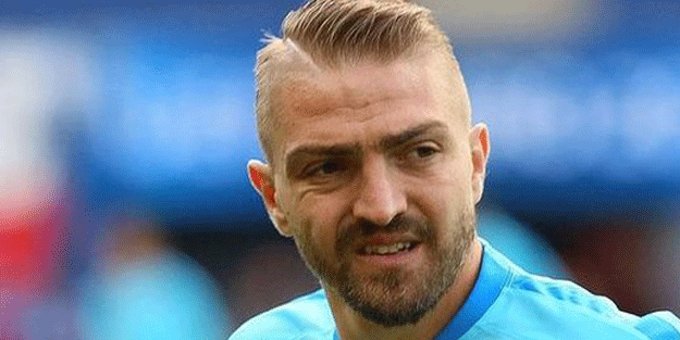 Beşiktaş, Caner Erkin'i KAP'a bildirdi
