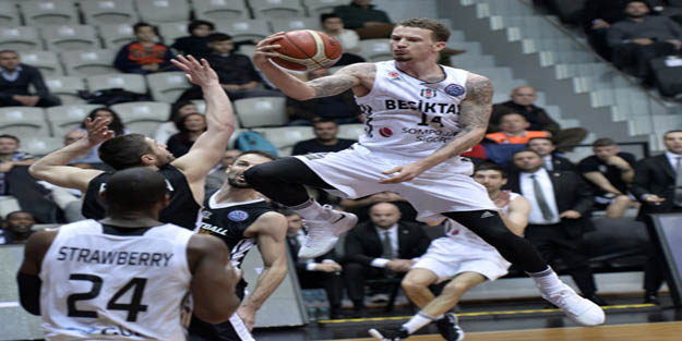 Beşiktaş Çekya temsilcisini devirdi