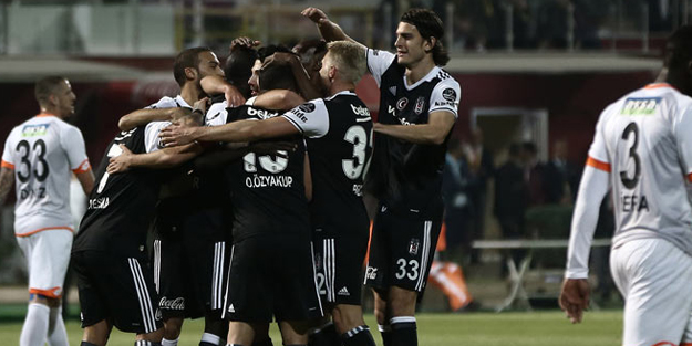 Beşiktaş, Cimbom'un rekorunu tarihe gömdü