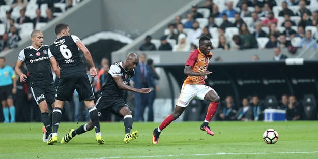 Beşiktaş-Galatasaray derbisinden kareler