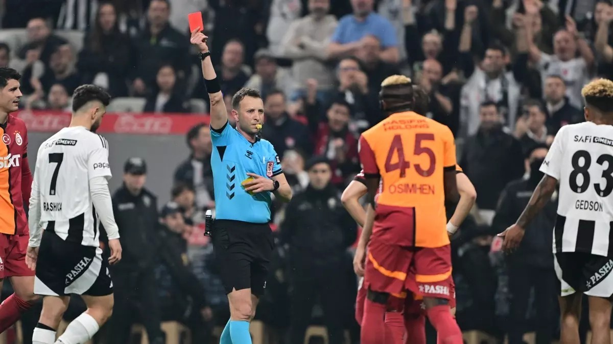 Beşiktaş - Galatasaray derbisinin VAR kayıtları açıklandı