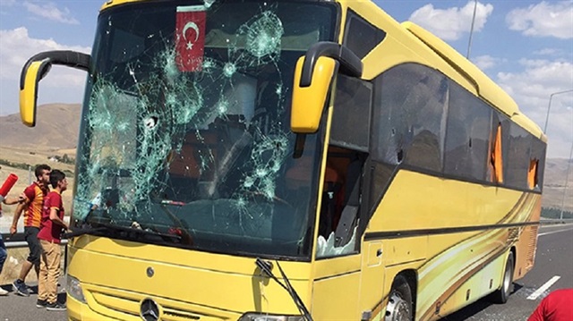 Beşiktaş-Galatasaray maçı öncesi çirkin saldırı