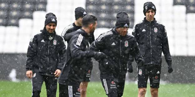Beşiktaş, Galatasaray maçına 7 eksikle devam etti
