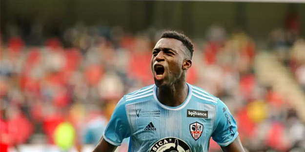 Beşiktaş geri 3'lünün ilkini buldu!