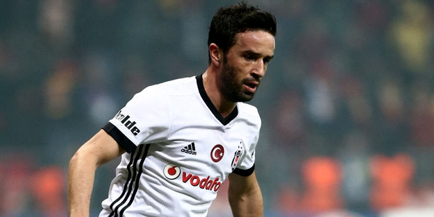 Beşiktaş Gökhan Gönül ile son kez masaya oturacak