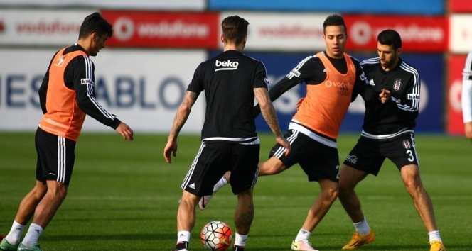 Beşiktaş Kasımpaşa hazırlıklarına devam ediyor