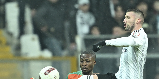 Beşiktaş evinde ağır yaralı: Tüpraş'ta hat-trick! Büyük şok! Taraftarlar isyanda...