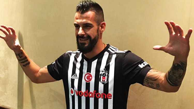Beşiktaş bomba transferi resmen açıkladı!