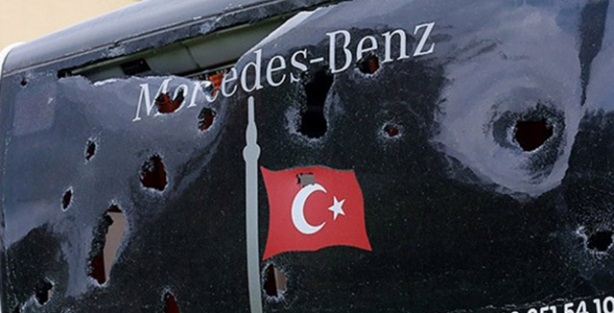 Beşiktaş otobüsüne saldırı