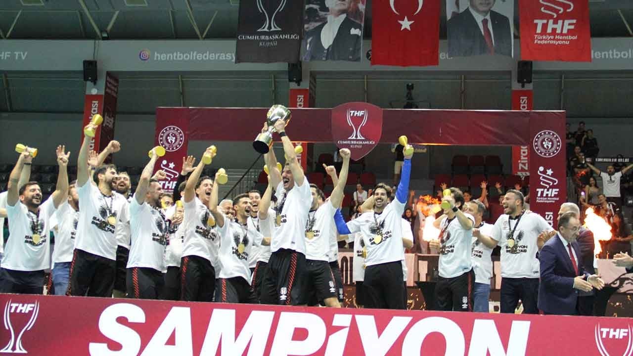 Beşiktaş parkede şov yaptı!