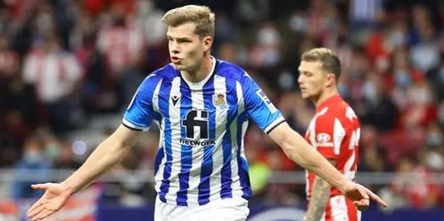 Beşiktaş resmen açıkladı: O golcüyle ilgileniyoruz!