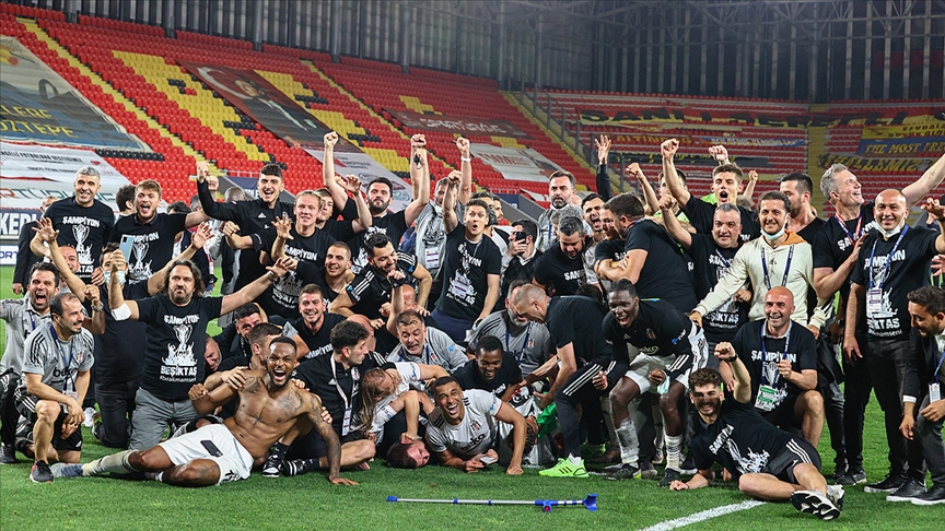 Beşiktaş, Süper Lig şampiyonluk kupasına yarın kavuşacak