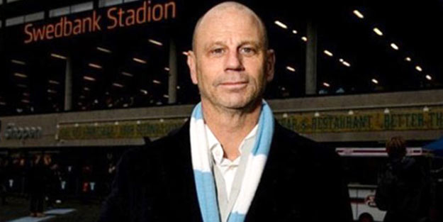Beşiktaş taraftarı Malmö Başkanı Hakan Jeppson'ı unutmadı!