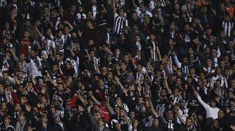 Beşiktaş tarftarından sessiz tezahürat