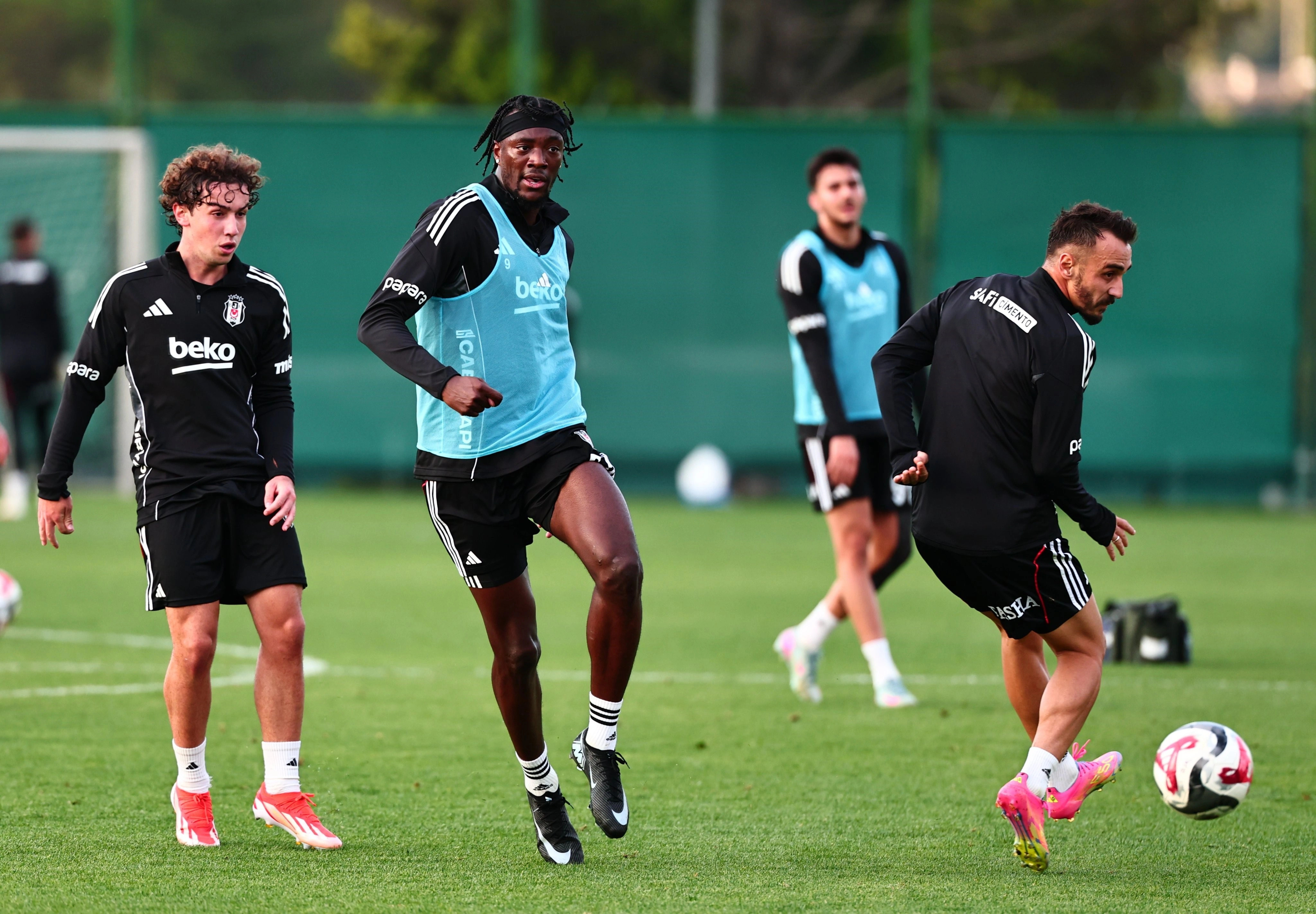 Beşiktaş, üç gün aranın ardından Gençlerbirliği mesaisine başladı