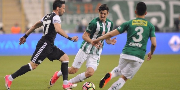 Beşiktaş zirveyi bırakmadı