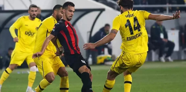 Beşiktaş'a 21'lik stoper geliyor!