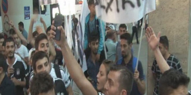 Beşiktaş'a Ankara'da meşaleli karşılama